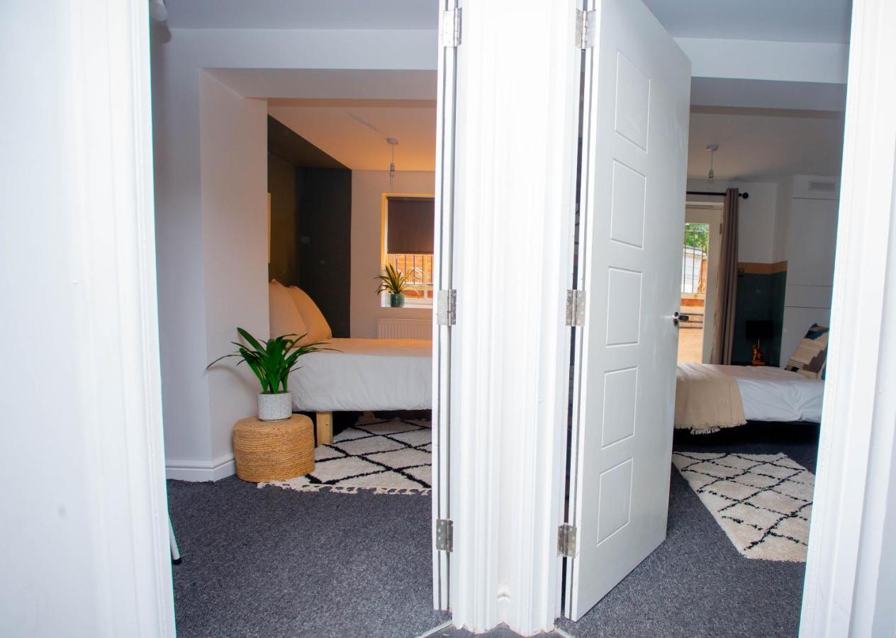 Апартаменти Nest Easy - Derngate Basement Нортгемптон Екстер'єр фото